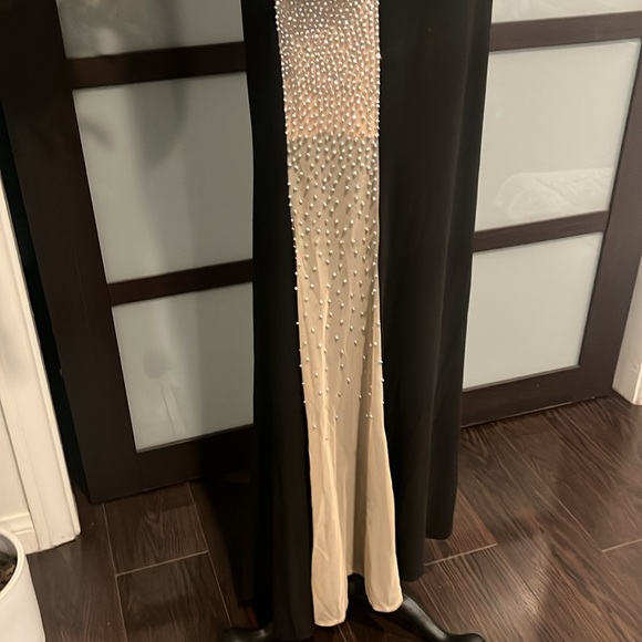 💥SOLD💥Aqua Beaded Gown - Picture 5 of 7